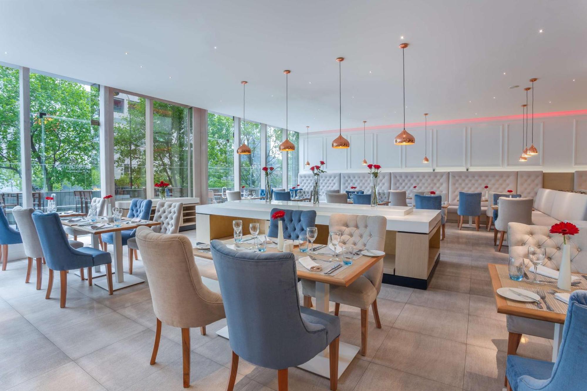 โรงแรม เอ็นเอช คอลเลคชัน พลาซา ซานเทียโก ซานติอาโก ภายนอก รูปภาพ The restaurant