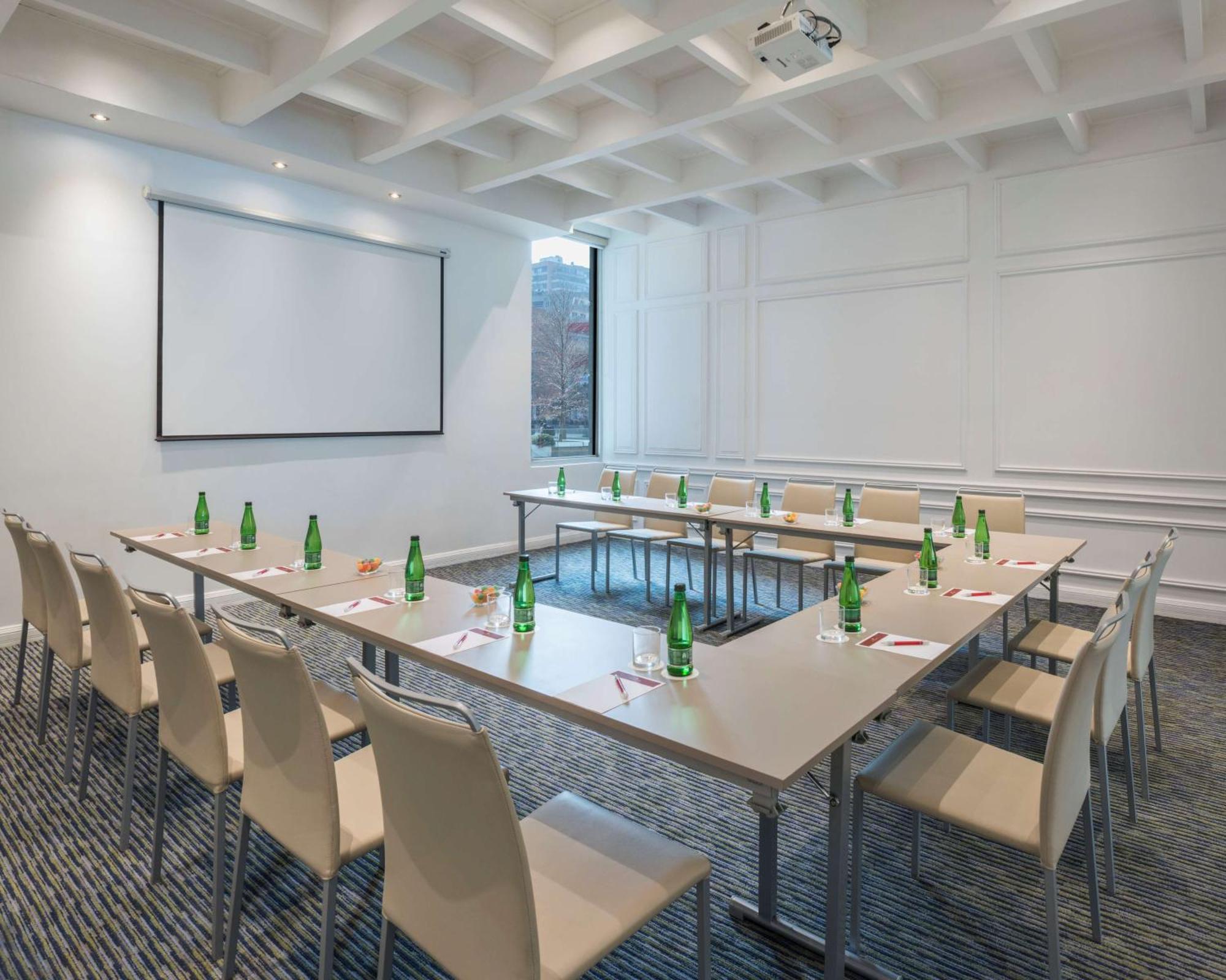 โรงแรม เอ็นเอช คอลเลคชัน พลาซา ซานเทียโก ซานติอาโก ภายนอก รูปภาพ Meeting room